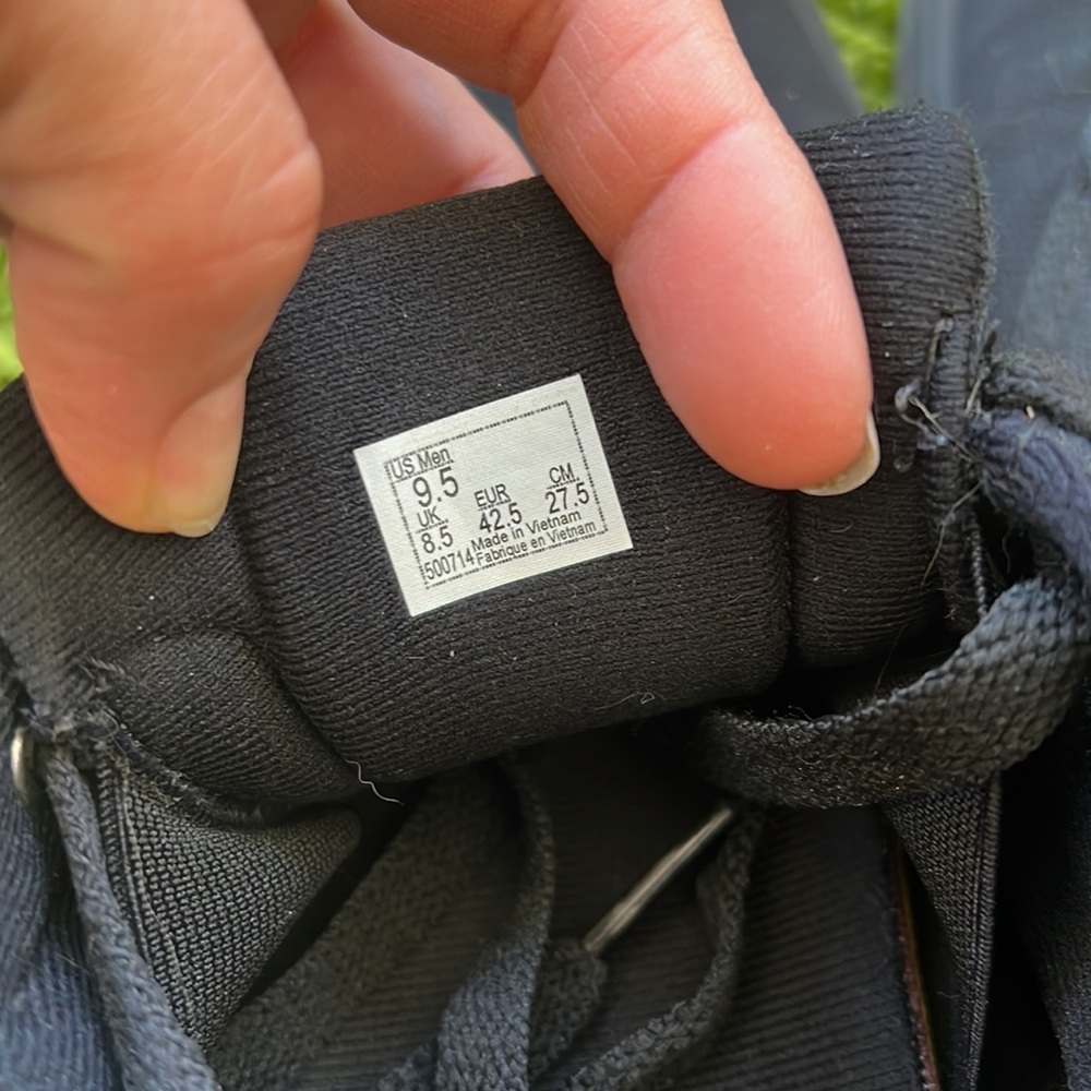 Men’s Vans - Picture 4 of 4